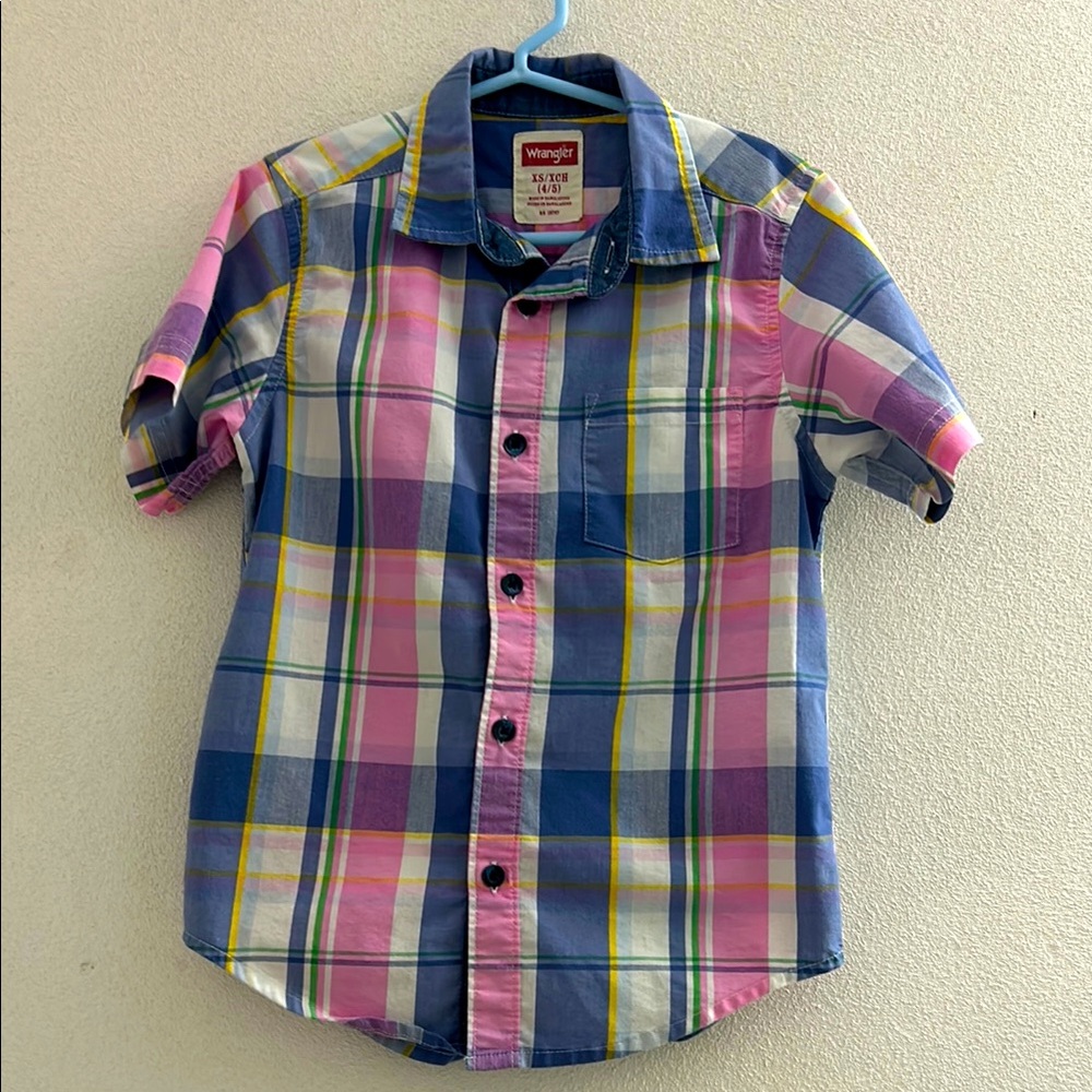 🌺 Wrangler pink and blue Plaid button down Shirt with short sleeves! XS 4/5